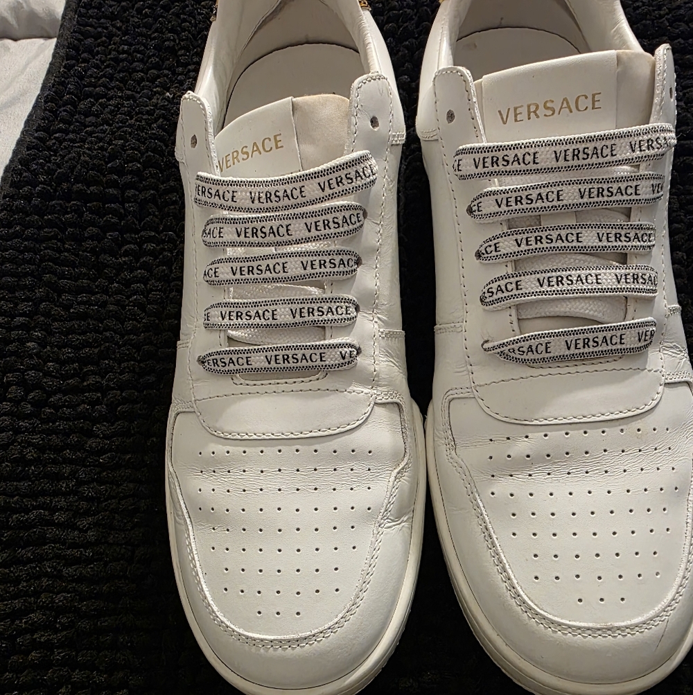 Authentic Versace White Leather Logo Lace-Up Trainers with Branded Laces - Picture 5 of 6
